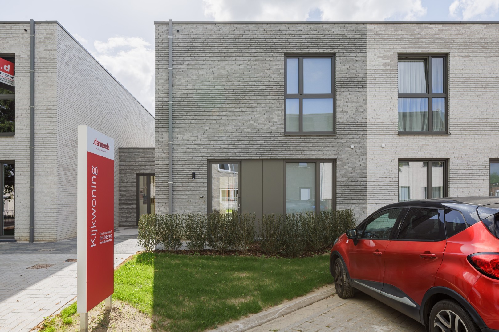 Ruime gezinswoning in Hallaar met nieuwste energietechnieken - photo 2