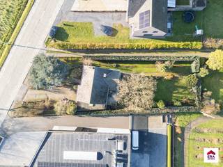 Vrijstaande woning op 1 125 m² tussen Tielt en Deinze.Op de Deinsesteenweg, centraal tussen Tielt en Deinze, vinden we deze vrijstaande woning op een...