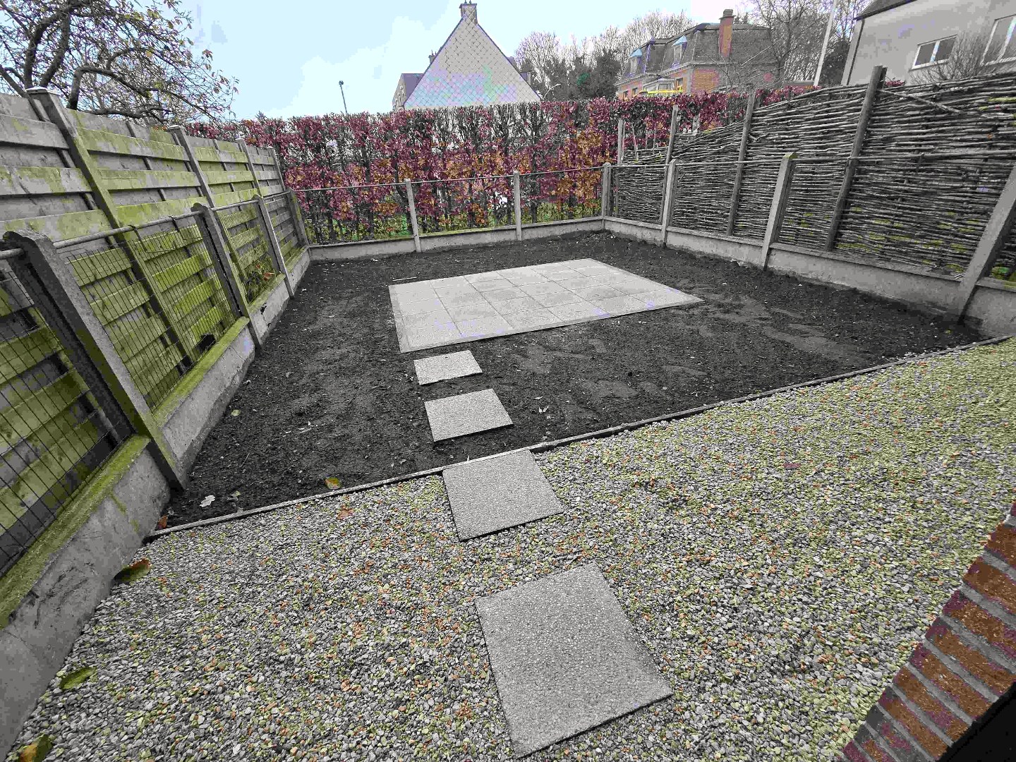 VERNIEUWDE BEL-ÉTAGE met INPANDIGE GARAGE & ACHTERTUIN: - foto 2