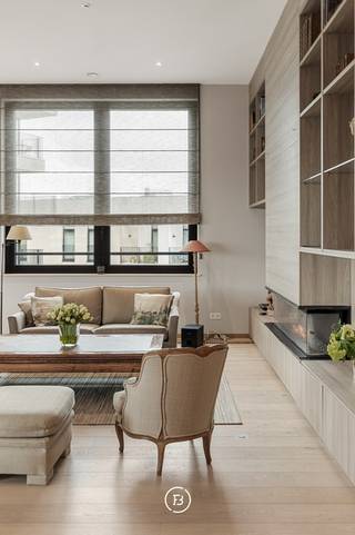 In het kloppend hart van Brussel, tussen de Koninklijke Sint-Hubertusgalerijen, de Muntschouwburg, de Grote Markt en de Zavel met zijn...