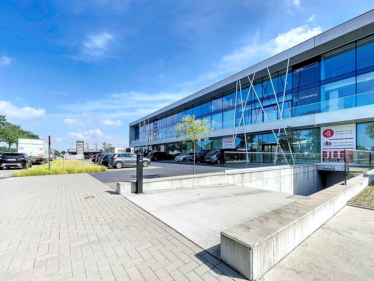 High- end nieuwbouw kantoor (333 m²) bij afrit E17 in Zele - foto 1