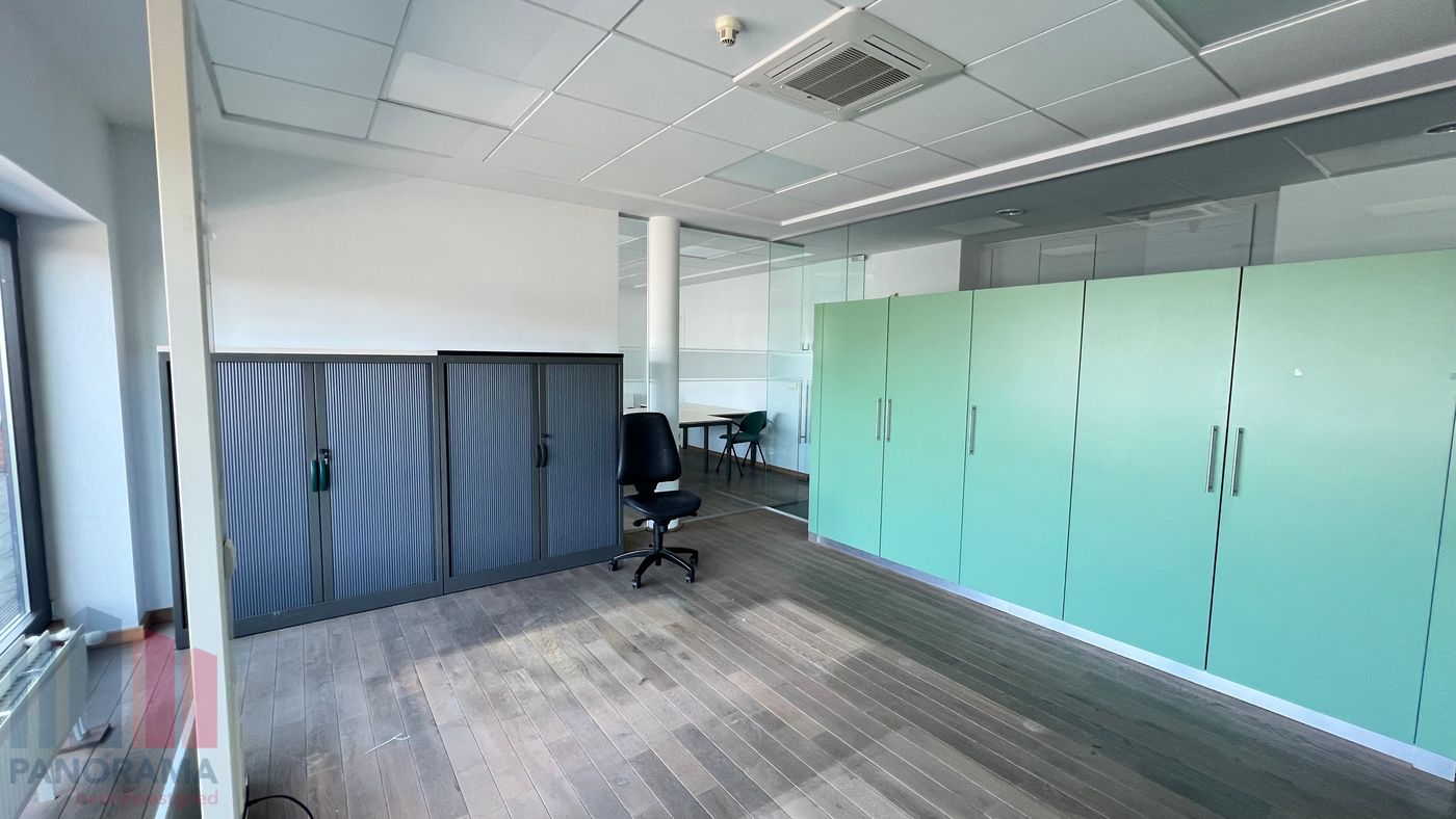 Move-in ready office space of 146 m² near the E313 - photo 4