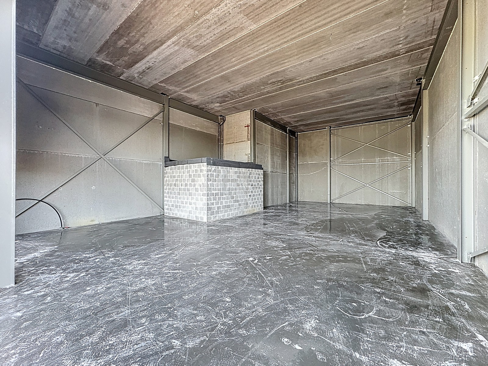 NIEUWE VOORWAARDEN! NB KANTOOR (164 m² - 1° verd.) met onderliggend MAGAZIJN (164 m² - op glv.), inclusief 6 private PARKEERPLAATSEN op industriezone "Schatting" te Zedelgem - foto 4