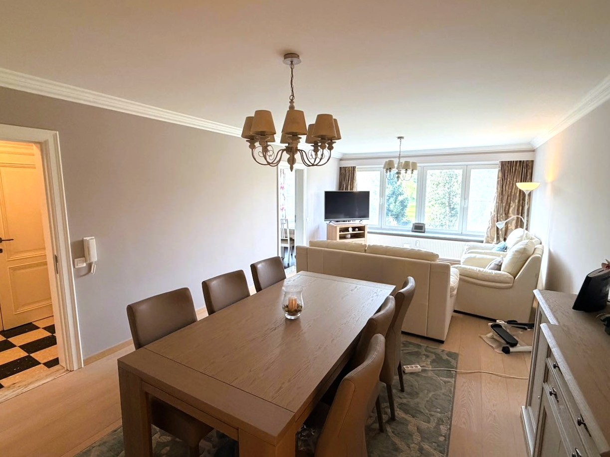 Instapklaar, prachtig gerenoveerd 2-slaapkamerappartement MET garagebox - foto 3