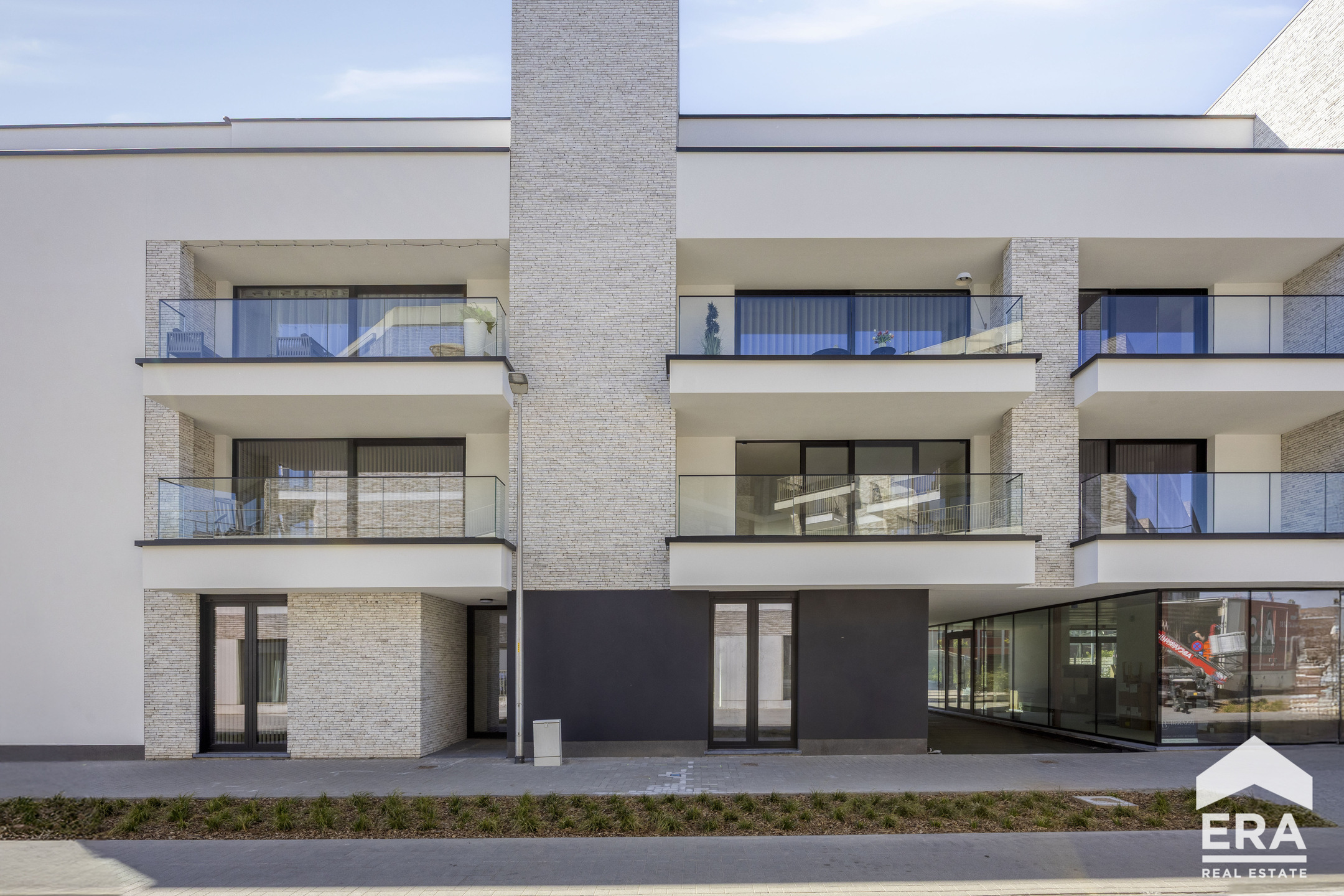 Prachtig gelijkvloers appartement met 2 slks en groot terras - foto 2