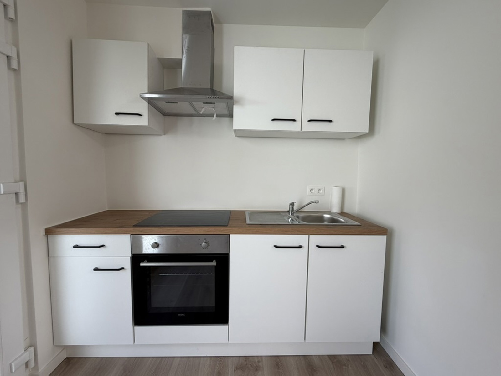 Een frisse start in een huis met karakter, tuin én garage! - foto 5