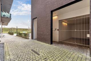 Dit ruime en instapklare appartement van bouwjaar 2009 is gelegen in de Volhardingslaan te Petegem-aan-de-Leie, op wandelafstand van winkels,...