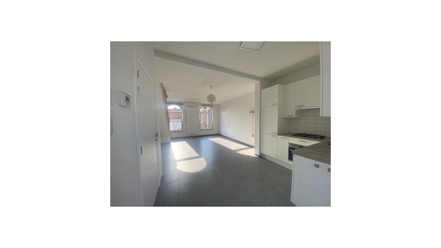 Een volledig vernieuwd duplex appartement met ruim terras - foto 4