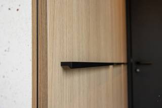 Deze recente en hoogwaardig afgewerkte woning (bouwjaar 2022) combineert architecturale rust, duurzame kwaliteit en uitzonderlijke woonruimte op...