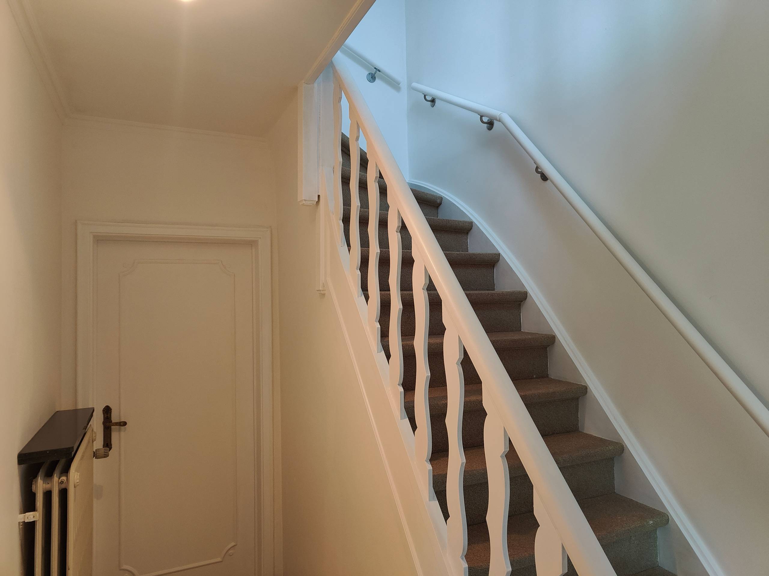 Ruime gezinswoning met 3 slaapkamers te Assebroek. - foto 5