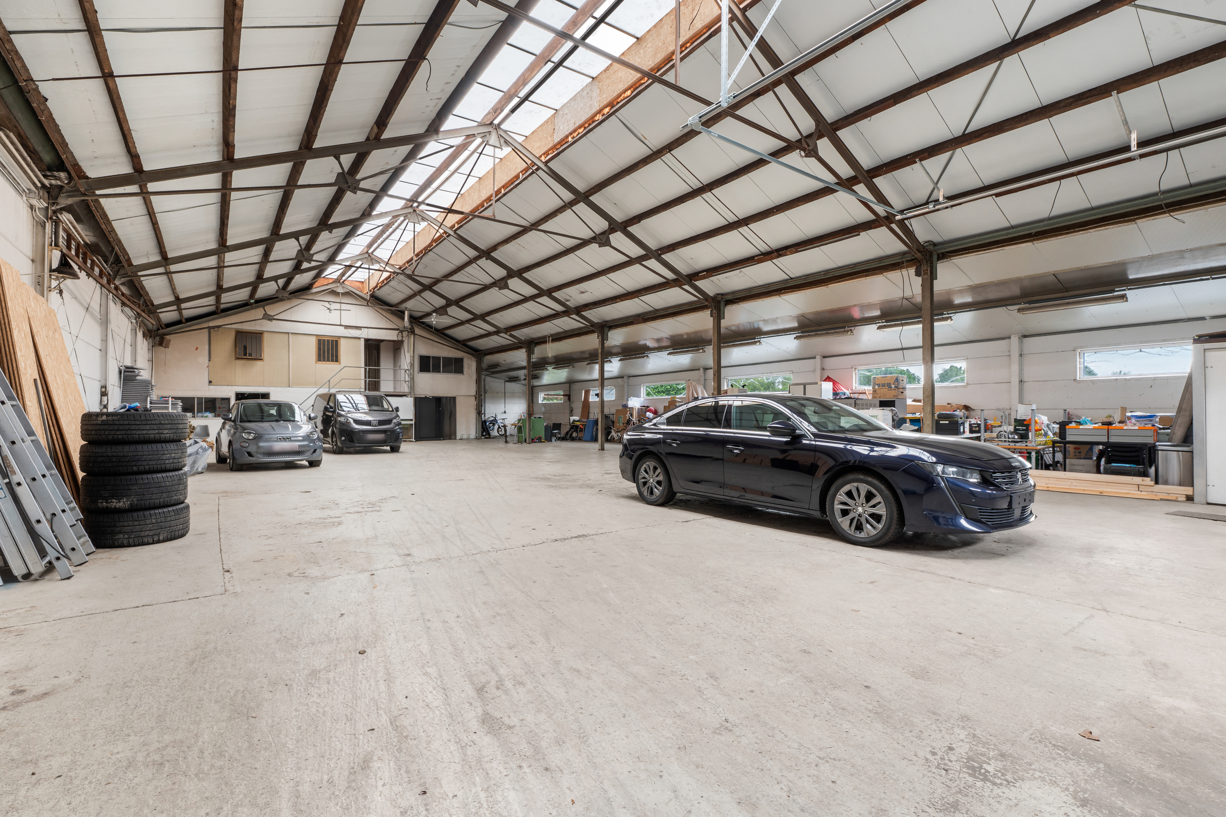 Droomvilla met groot magazijn van 500m2 op toplocatie - foto 4