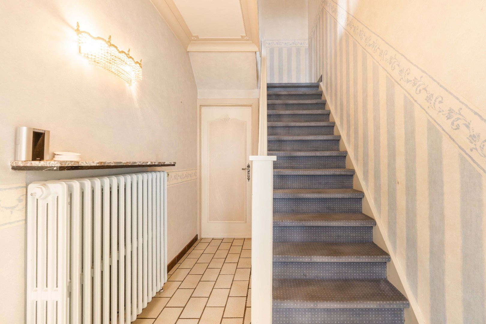 VERRASSEND RUIME WONING VLAKBIJ CENTRUM PITTEM - foto 4
