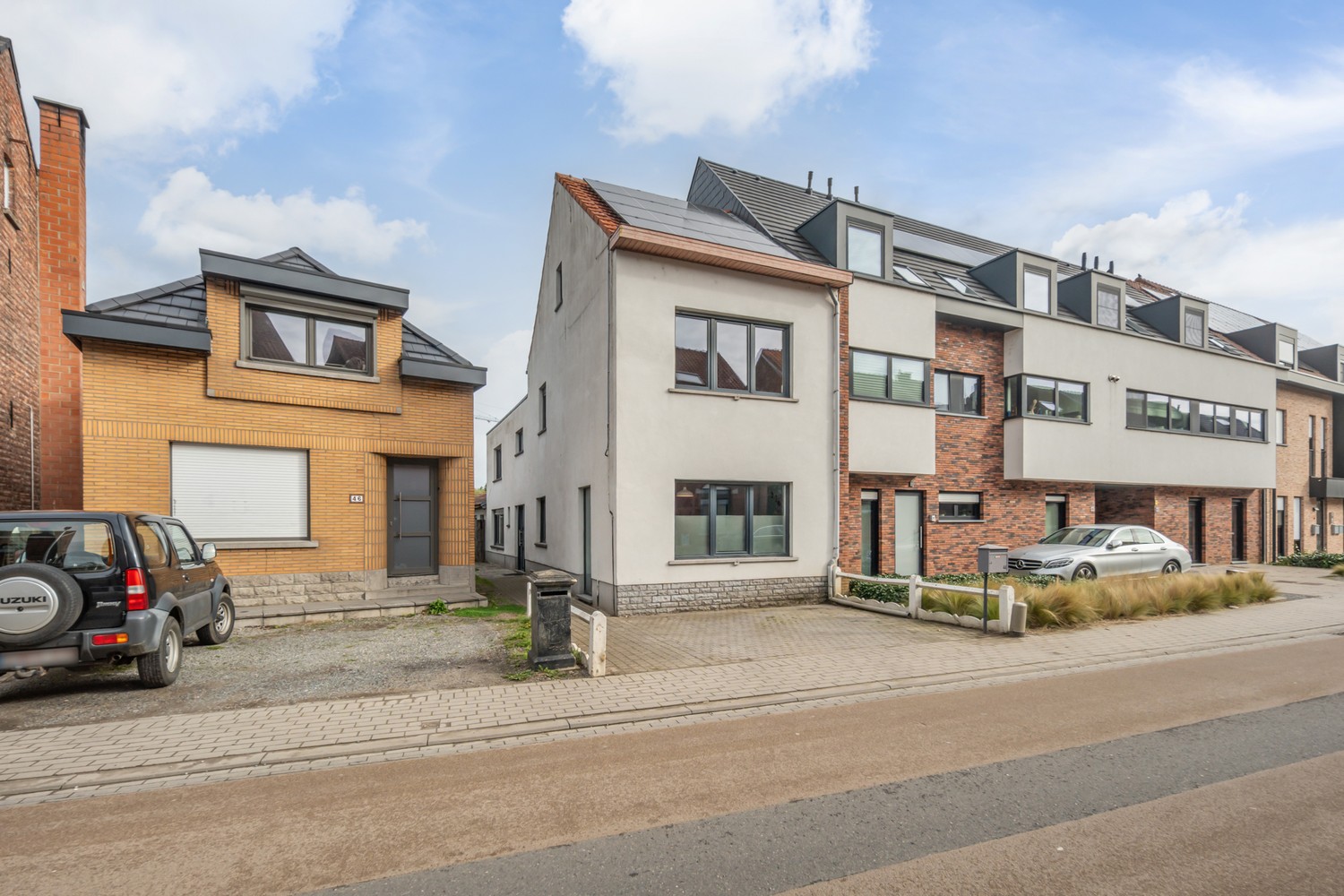 Gerenoveerde driegevelwoning met 3 slaapkamers, een tuin en een autostaanplaats te Wilsele! - foto 1