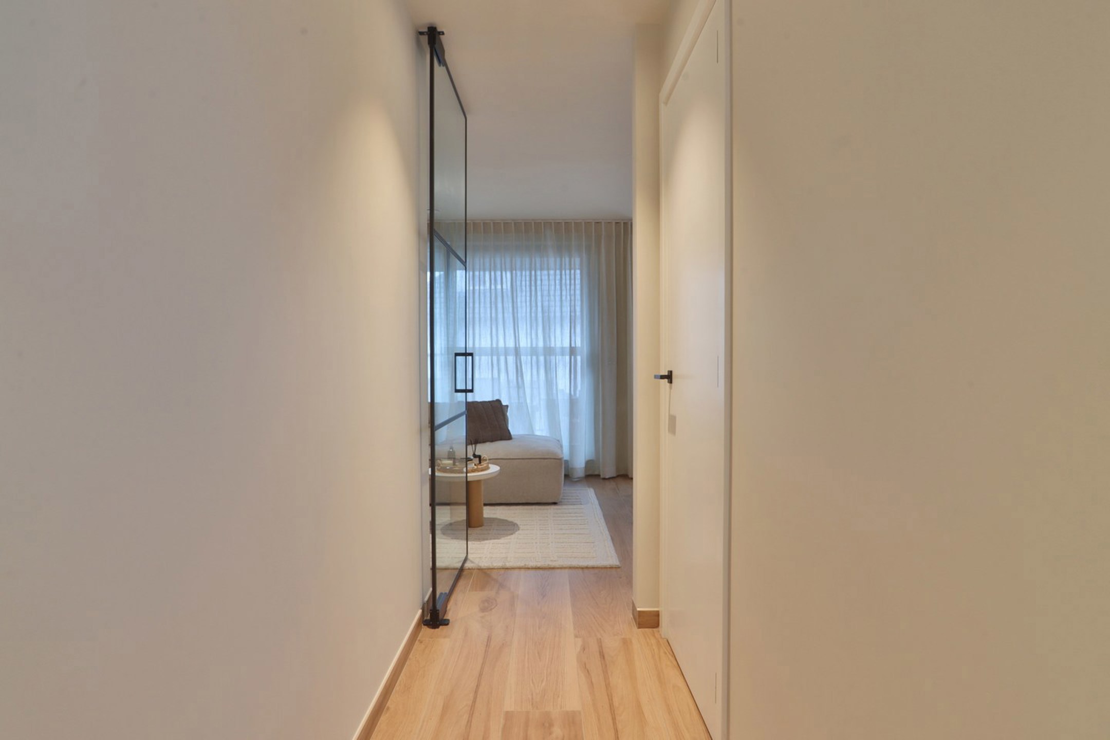 Duplex-appartement met 2 slaapkamers en terras te huur in Melsele! - foto 2