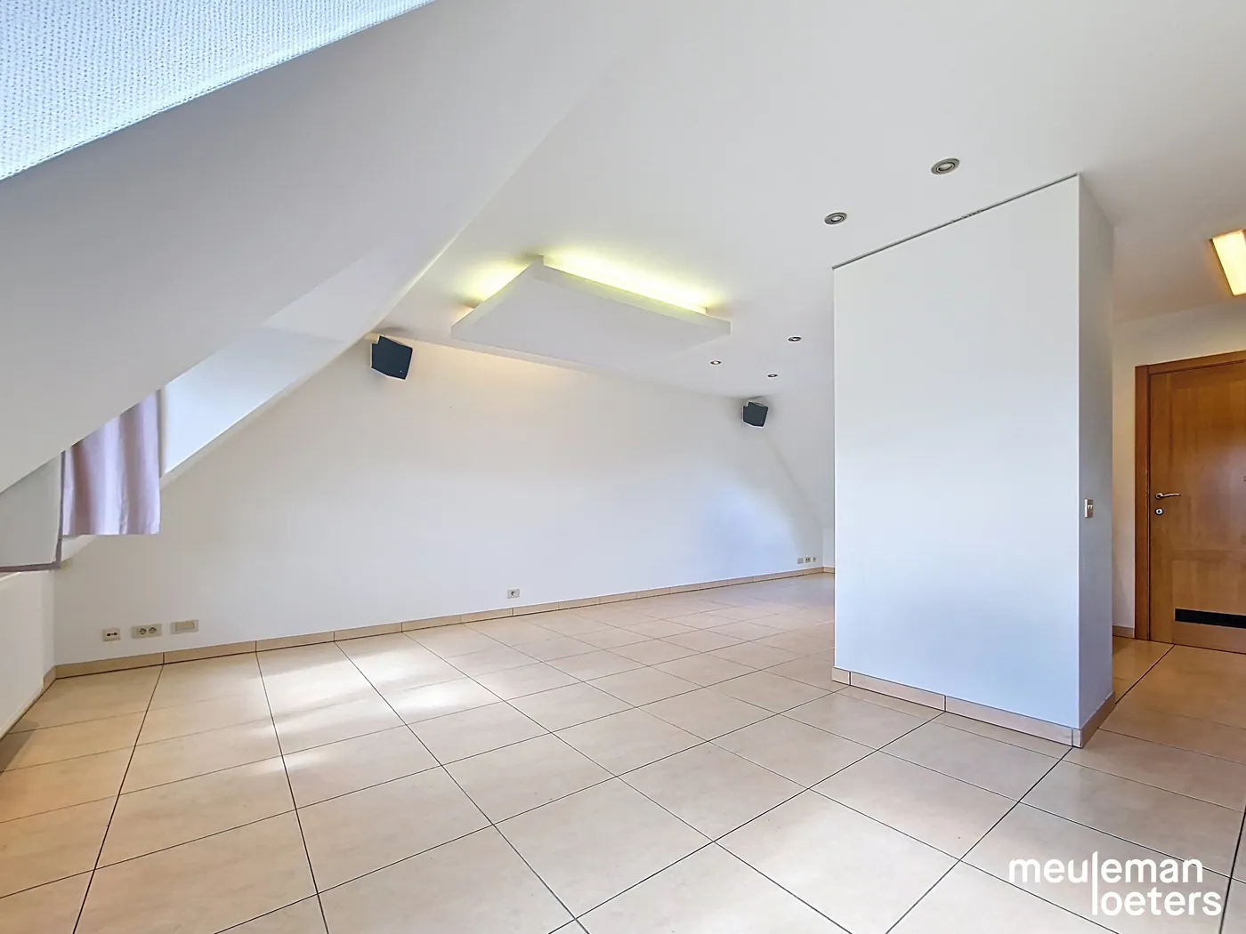 Apartment for rent in Ruddervoorde with 2 bedrooms - photo 4