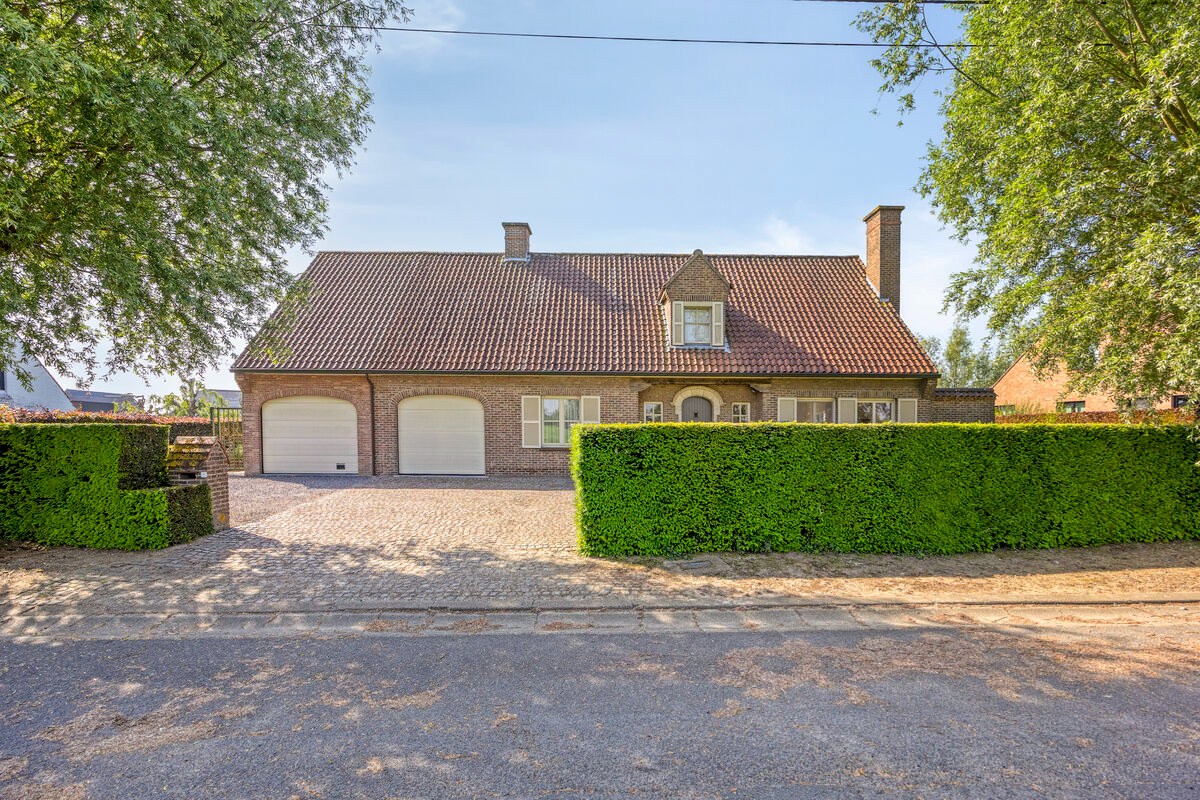 House for rent in Rollegem with 4 bedrooms - photo 1