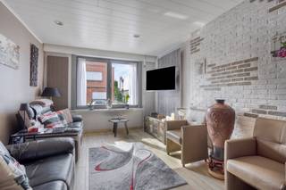 Deze instapklare en gerenoveerde 3-gevelwoning in Londerzeel combineert kwaliteit met energiezuinig wonen. Met EPC-label B, conforme...