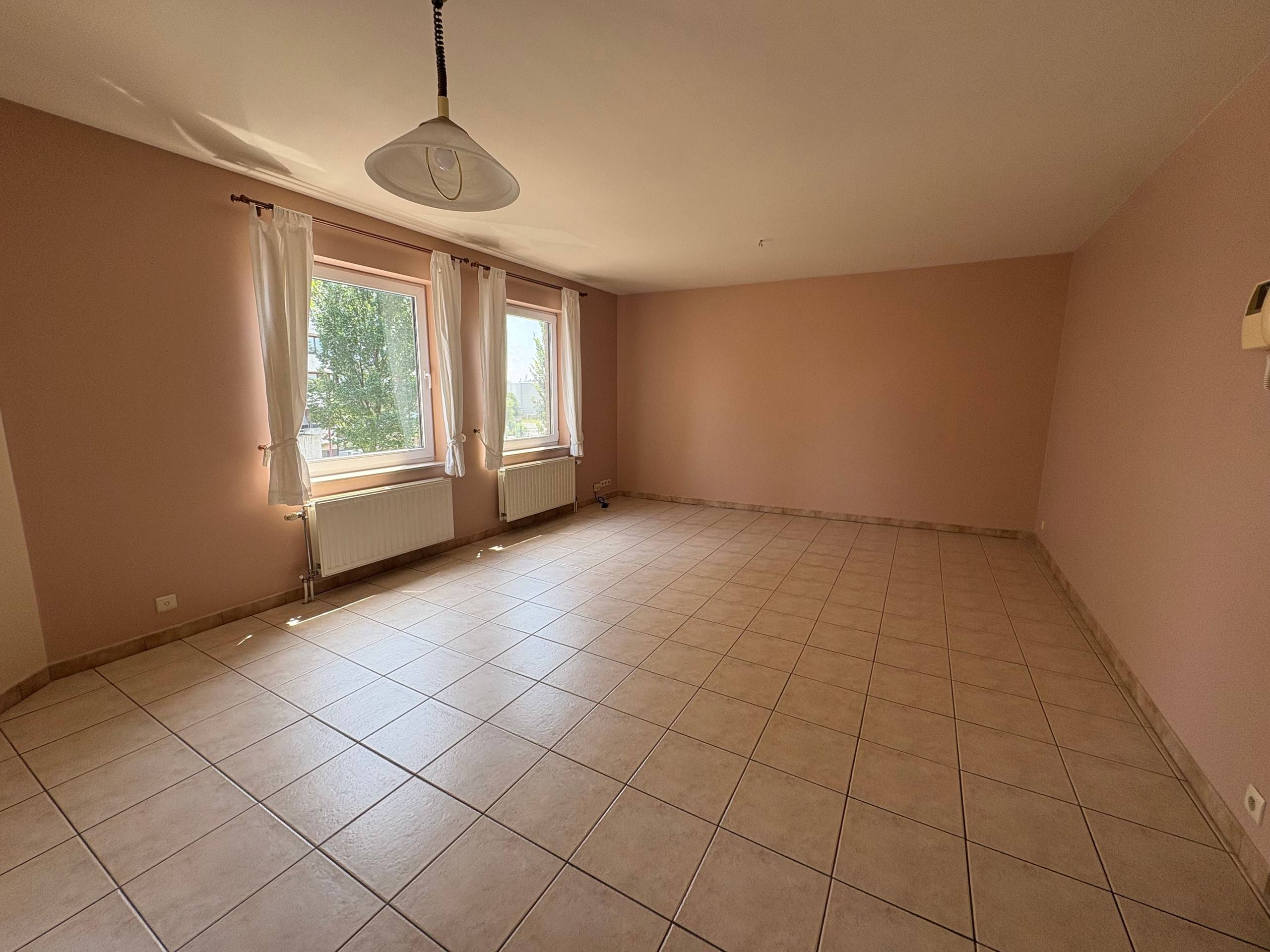 Zeer ruim en lichtrijk appartement te huur op de Vuurtorenwijk te Oostende! - foto 4