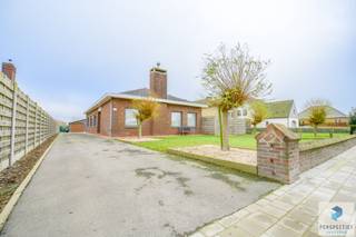 SIJSELE – RICHTPRIJS – Gezinswoning met 4 slaapkamers en Zuidwestgerichte tuin.Deze goed onderhouden en instapklare woning bevindt zich op een...