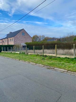Genk, Haagsteeg lot 1: uitstekend gelegen bouwgrond van 3a 39 ca voor halfopen bebouwing.Ontdek dit mooi gelegen perceel van 14,91 m breed en 22 m...