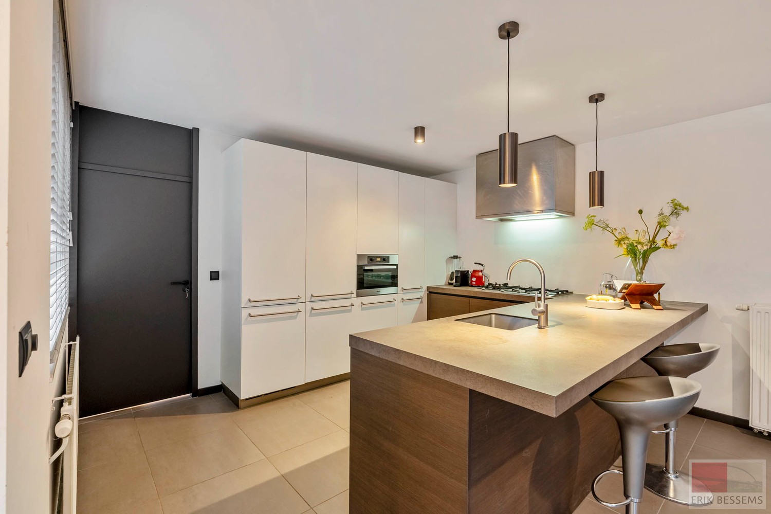 Leuk, grondig gerenoveerde bungalow (2023–2025), rustig gelegen aan het park van Sint-Pietersheim. - photo 5