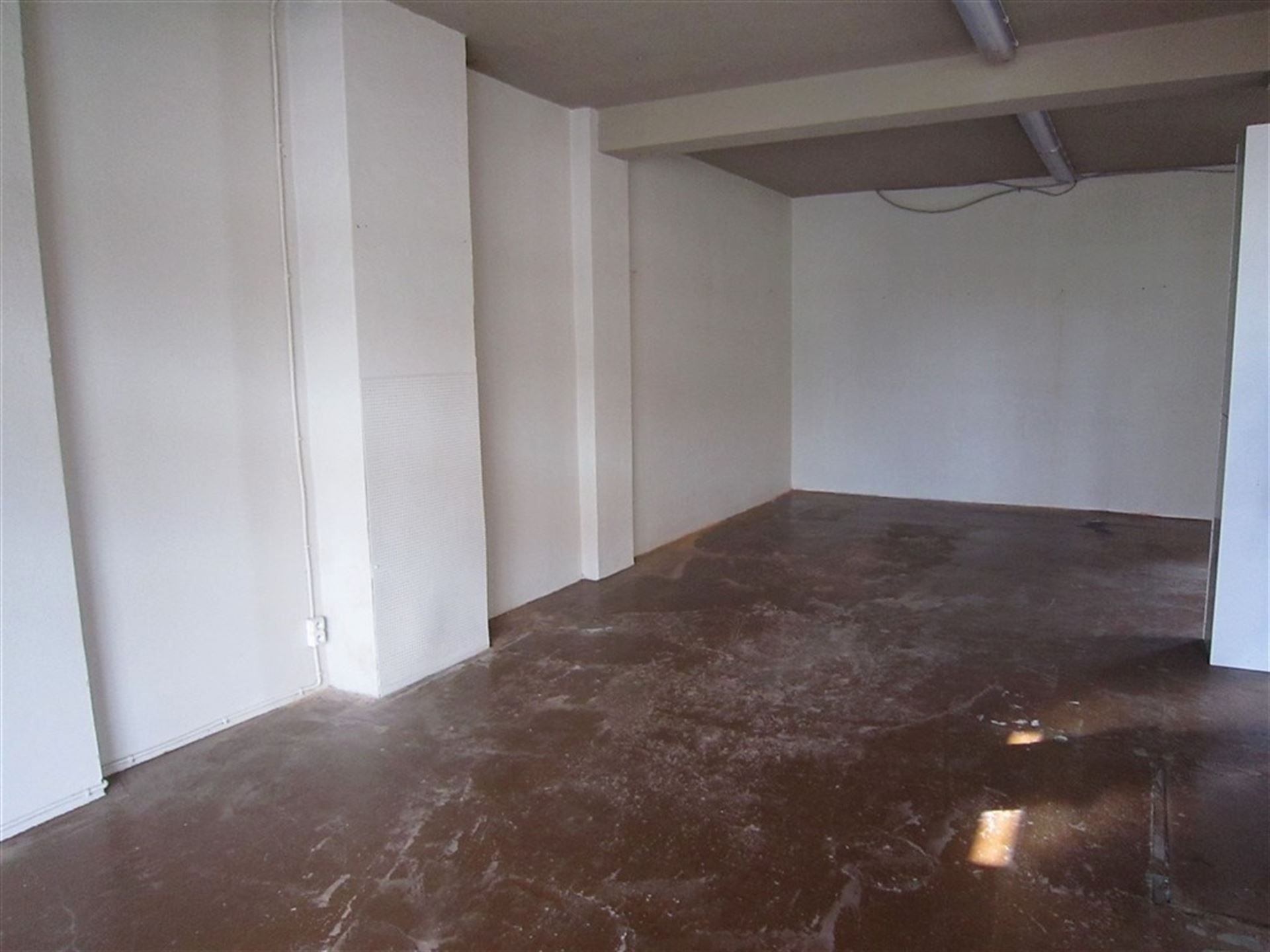 Commercial à louer à Dilsen-Stokkem - photo 3