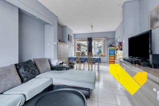 Deze woning is gelegen nabij het centrum van Mol en omvat een inkomhal, woonkamer, badkamer, toilet en berging op het gelijkvloers.Op het eerste...