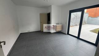 Modern handelspand van 121 m² met een praktische en veelzijdige indeling. Het pand beschikt over drie afzonderlijke werkruimtes, een vierde ruimte...