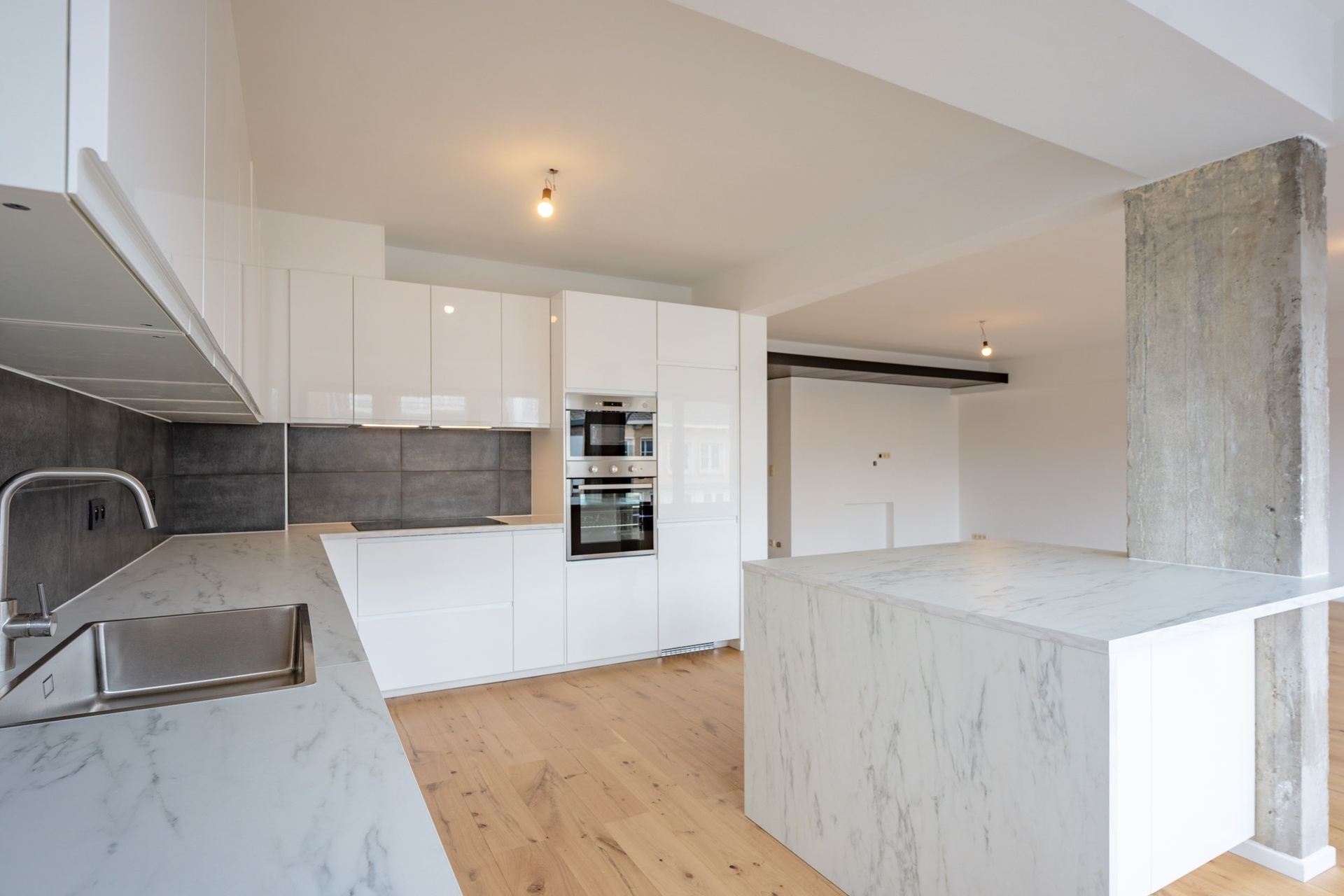 Uitzonderlijk ruime duplex in hartje Grimbergen met 4-5 kamers - foto 3