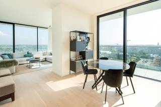 Op een bijzondere locatie aan zee waar duinen en polders elkaar raken, is een prachtige residentie verrezen: The One! In dit luxe...