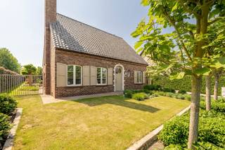 Rustig gelegen, energiezuinig en perfect onderhouden woning op een ruim perceel van 1.509 m².Beschikbaar voorjaar 2027.Bent u op zoek naar een...