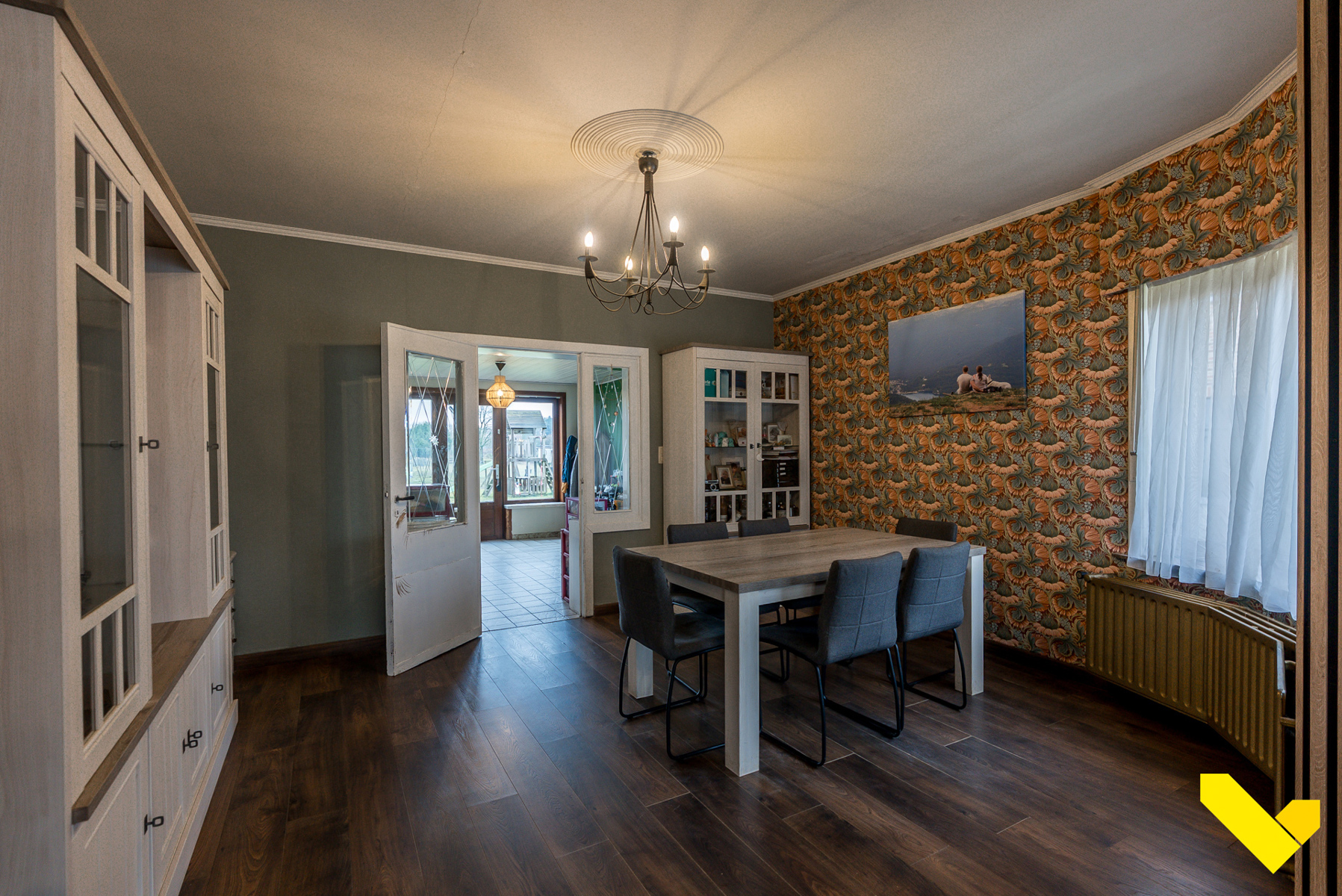 Te renoveren woning met rustige ligging op prachtig perceel. - foto 5