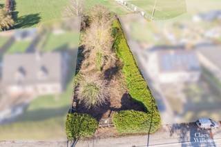 Droomt u van een ruime gezinswoning met zwembad op een toplocatie tussen Leuven en Tienen? Deze bouwgrond van 12a 95ca biedt alle mogelijkheden...