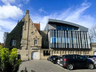 handels-/horeca-/bureelruimte in centrum Diksmuidegelegen in hartje Diksmuidein 't Polderpand op de 2de en 3de verdieping, lift in het...