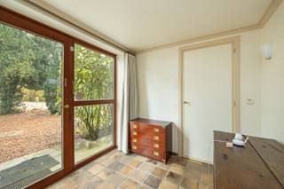 Rustig gelegen vrijstaande woning met 2 slaapkamers op een perceel van 594m² nabij het dorp van Halle -Zoersel.