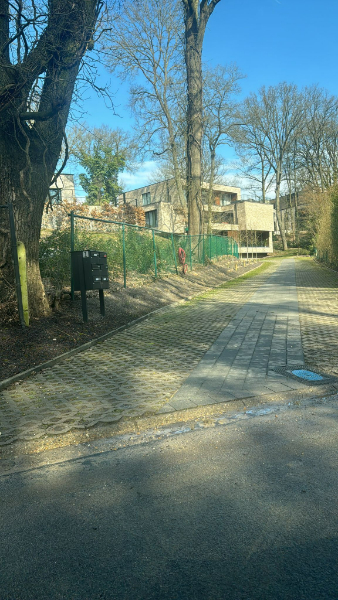 3 autostaanplaatsen te huur in Genk-Centrum - foto 2