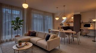 In het stijlvolle nieuwbouwproject Residentie Albert &amp; Jerome – ontwikkeld door Kub en ontworpen door wielfaertarchitecten – vind je dit energiezuinige appartement van 90 m² op het tweede verdiep, voorzien van 2 slaapkamers en een aangenaam terras van 11 m².<br /><br />De leefruimte is ruim en badend in natuurlijk licht dankzij de grote raampartijen, met een vlotte overgang naar het zonnige terras. Een praktische indeling, hoogwaardige afwerking en duurzame technieken maken van dit appartement een moderne en comfortabele thuis.<br /><br />Verwarming én koeling via geothermie zorgen voor een optimaal binnenklimaat, het hele jaar door, met een minimaal energieverbruik.<br /><br />Indeling:<br />*Inkomhal met praktische berging/wasplaats<br />*Lichtrijke leefruimte met open keuken<br />*2 volwaardige slaapkamers<br />*Badkamer met inloopdouche en dubbele wastafel<br /><br />Terras van 11 m², ideaal om buiten te genieten.<br /><br />Troeven:<br />- Geothermische verwarming én koeling – duurzaam, stil en energiezuinig<br />- Hoogwaardige afwerking <br />- Keuze uit verschillende autostaanplaatsen<br />- Fietsplaatsen inbegrepen in de aankoop<br />- Mogelijkheid tot aankoop van een extra (privatieve) berging<br /><br />Rustige, doch centrale ligging nabij winkels, scholen en openbaar vervoer<br /><br />Een unieke combinatie van duurzaam wonen, hedendaagse architectuur en maximaal comfort.<br /><br />📩 Vraag uw bezoek aan via tom@immoroba.be of telefonisch via 0497/85.80.52.