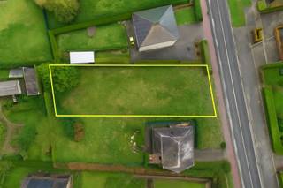 Op zoek naar een gunstige locatie om uw droomwoning te realiseren?Dit ruime perceel van 965 m² biedt een uitstekende gelegenheid om een vrijstaande...