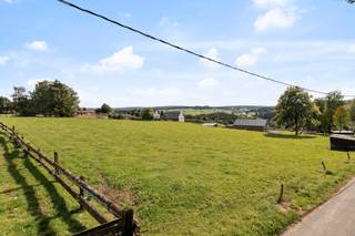 Pour plus d'informations, appelez le 053 59 49 34 - Dans un endroit calme à Tenneville se trouve ce terrain à bâtir de 22a 27ca. Ce terrain convient...