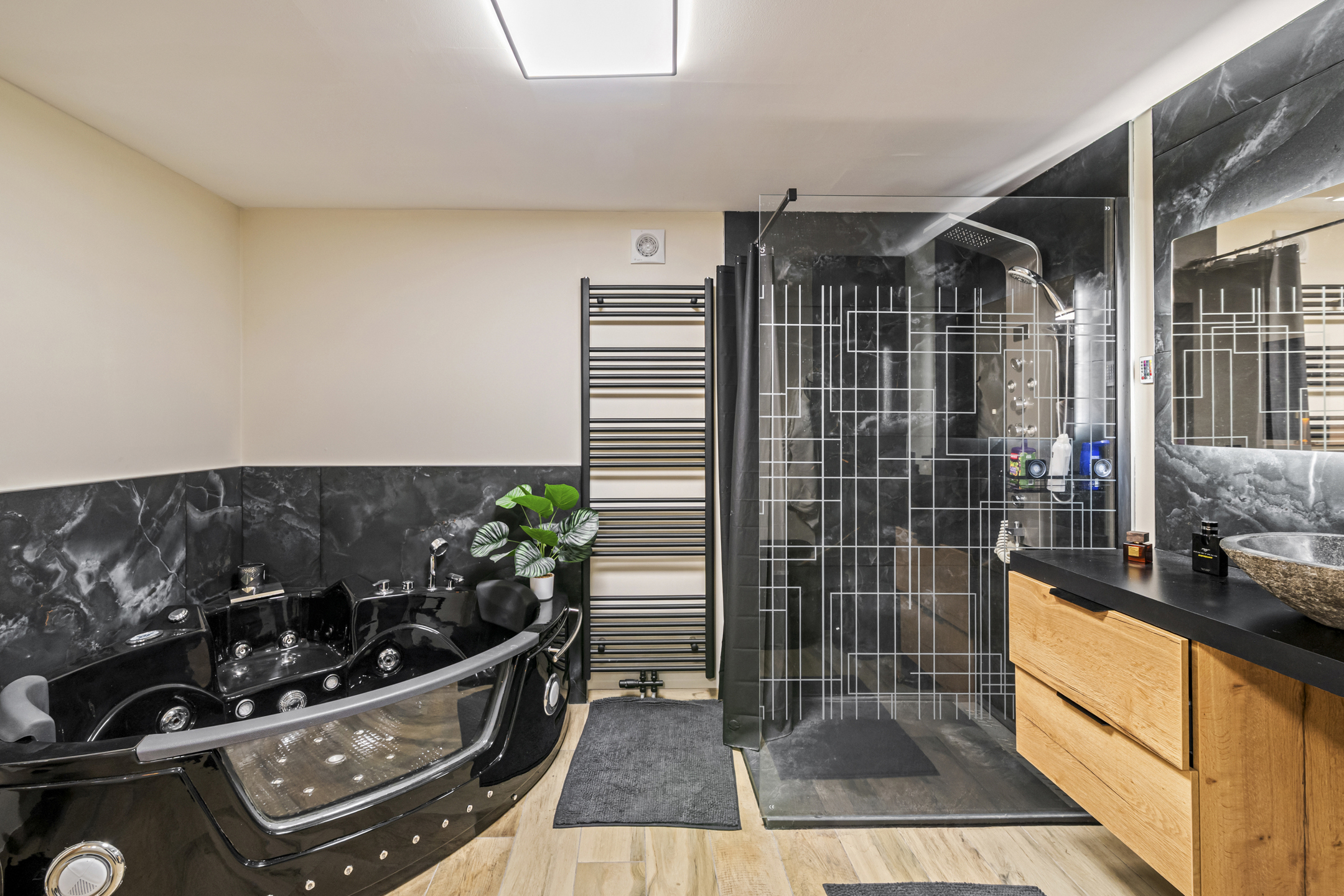 Charmante woning met oprit, garage, 5 slk en stadstuin - foto 5