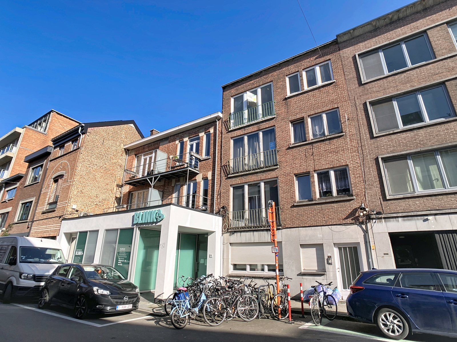 Instapklaar appartement met 2 slaapkamers op toplocatie! - foto 2