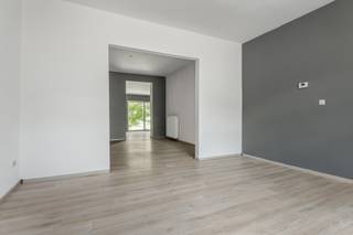 Instapklare gezinswoning op een perceel van 4a23ca gelegen op een steenworp afstand van de grens met het levendige Maastricht. Deze gegeerde...