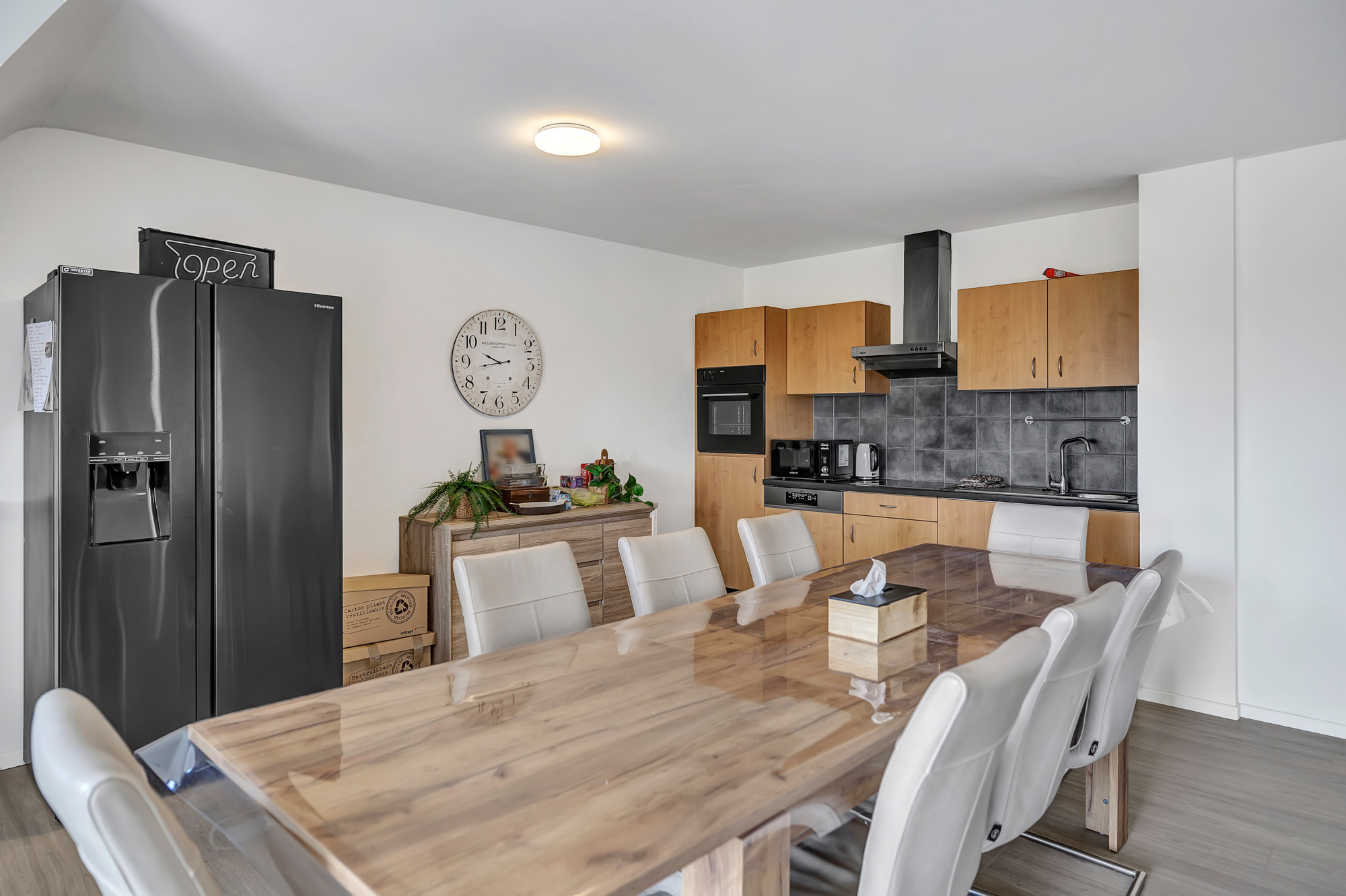 Gerenoveerd appartement met twee slaapkamers en staanplaats - foto 5