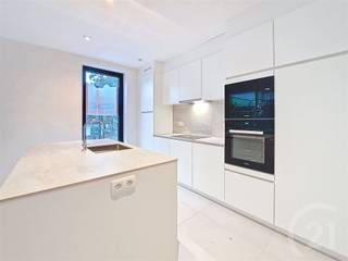 Stijlvol nieuwbouwappartement te huur in Keerbergen.Dit modern nieuwbouwappartement combineert comfort, energiezuinigheid en een uitstekende ligging...