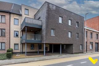 Appartement met groot terras op wandelafstand van het centrum!Het appartement bevindt zich op de tweede verdieping en is bereikbaar met de...