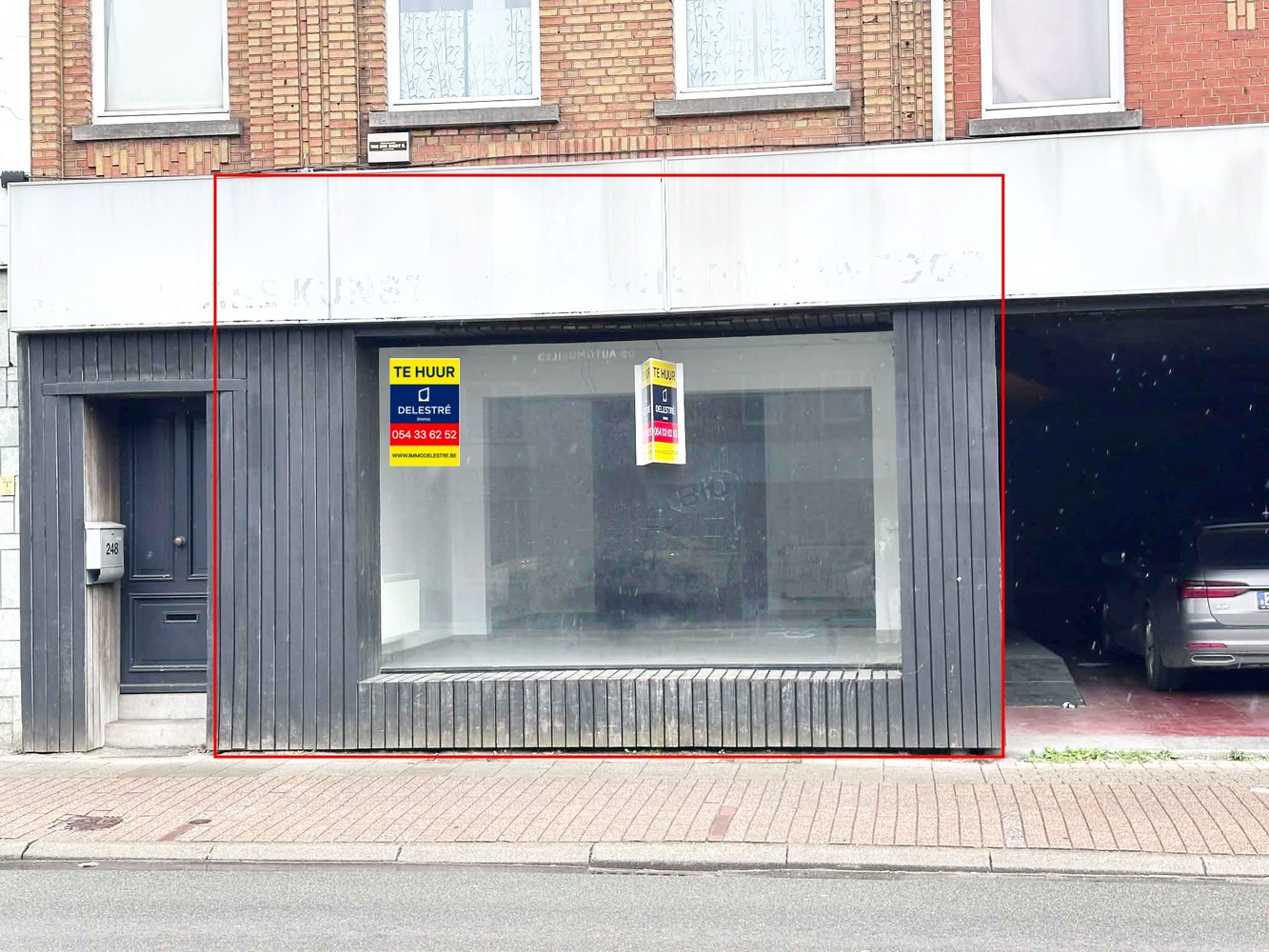 Top gelegen commercieel gelijkvloers of kantoor met uitstekende zichtbaarheid nabij HARING vlakbij DELHAIZE - foto 2