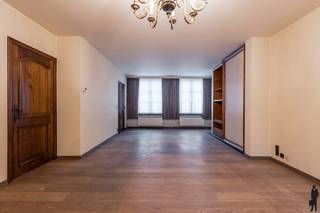 Rijwoning met tuin in centrum Poppel, op wandelafstand van alle faciliteiten. De woning is o.a voorzien van een ruime woonkamer2 slaapkamers op de...