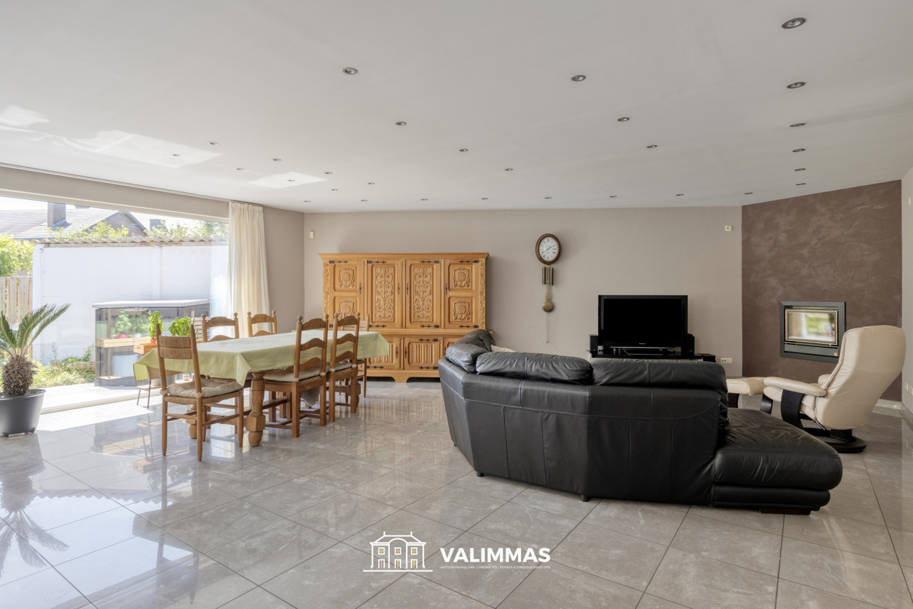 Zeer ruime woning met praktijkruimte, garage &amp; tuin... - foto 4