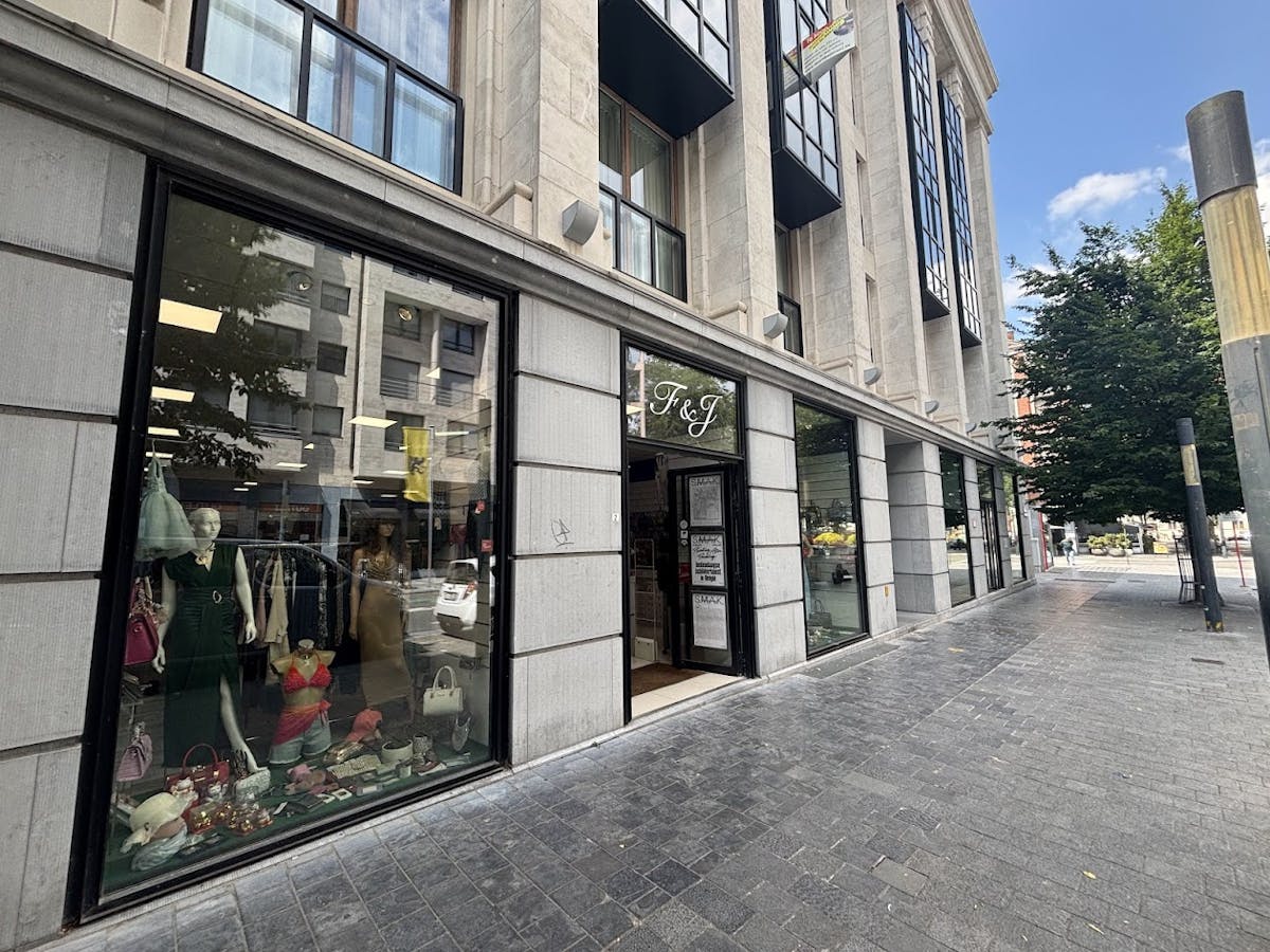 Uniek handelspand te huur in hartje Kortrijk - foto 1
