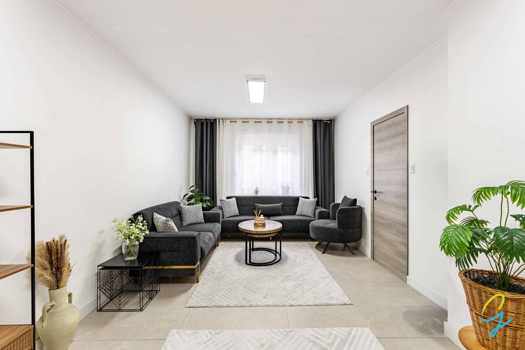 TE KOOP IN ZELE: Instapklare woning met 4 slaapkamers. - foto 1